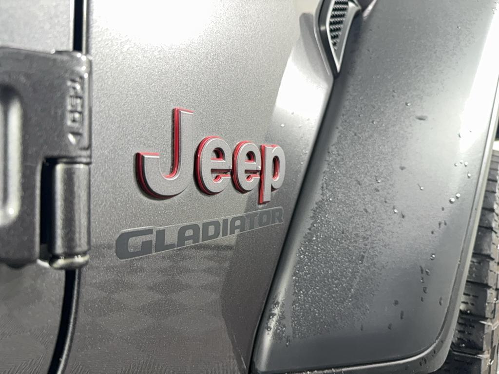 used 2021 Jeep Gladiator car, priced at $36,123