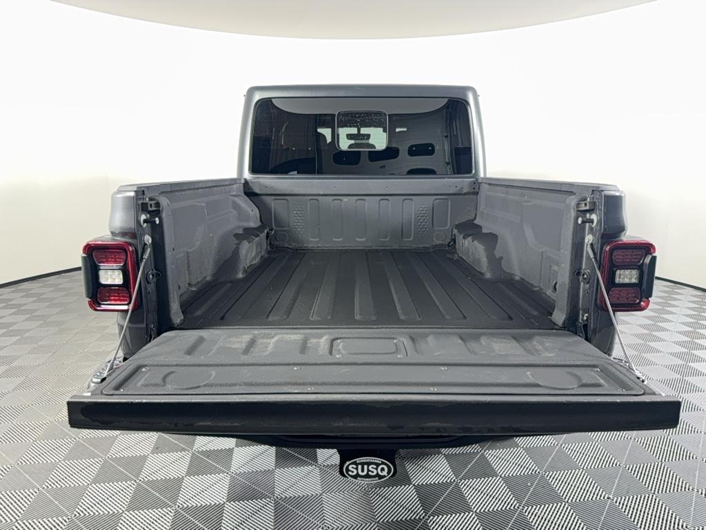 used 2021 Jeep Gladiator car, priced at $36,123