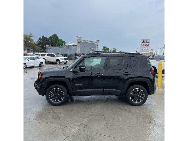 used 2023 Jeep Renegade car, priced at $25,036