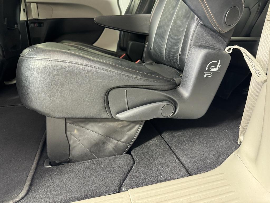 used 2019 Chrysler Pacifica car, priced at $17,788