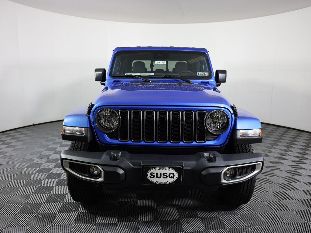 new 2024 Jeep Gladiator car, priced at $42,326