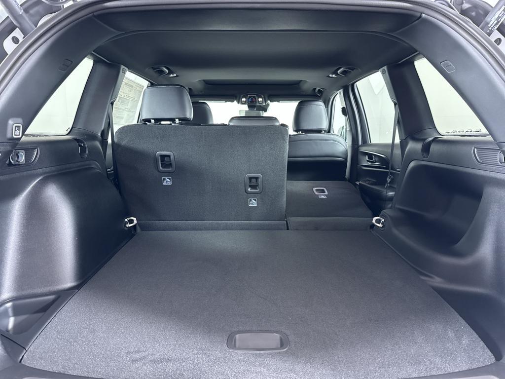 new 2025 Jeep Grand Cherokee car, priced at $41,135