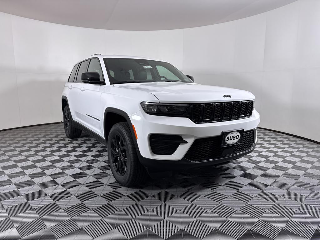 new 2025 Jeep Grand Cherokee car, priced at $41,135