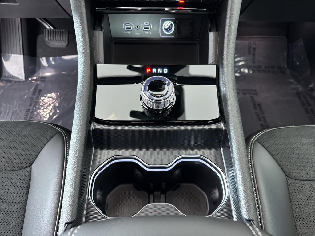 new 2025 Jeep Grand Cherokee car, priced at $41,135