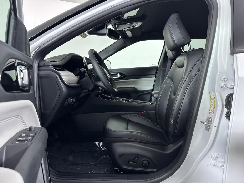 new 2026 Jeep Compass car, priced at $33,030