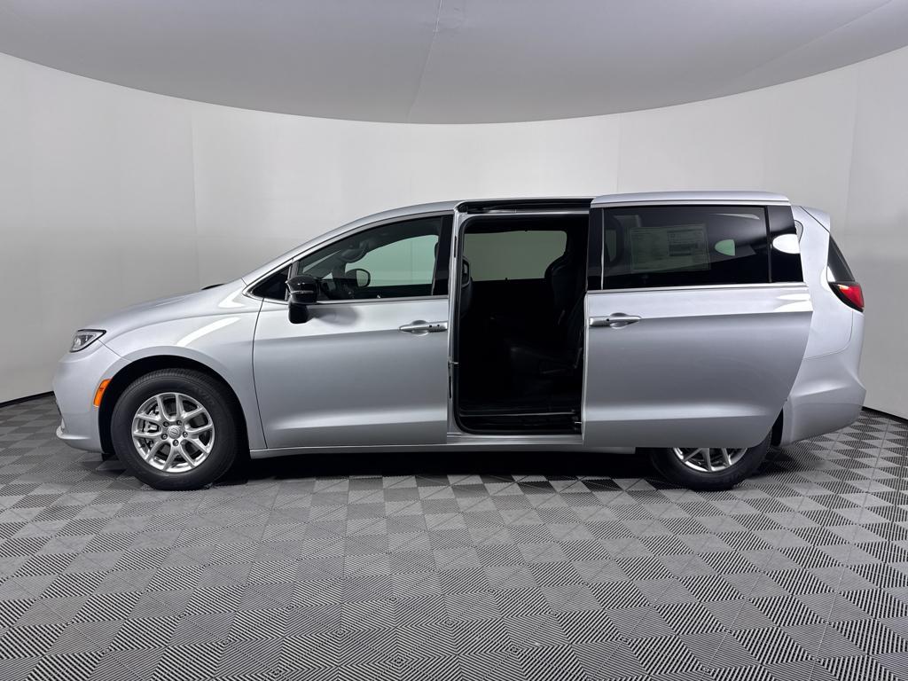 new 2026 Chrysler Pacifica car, priced at $40,655