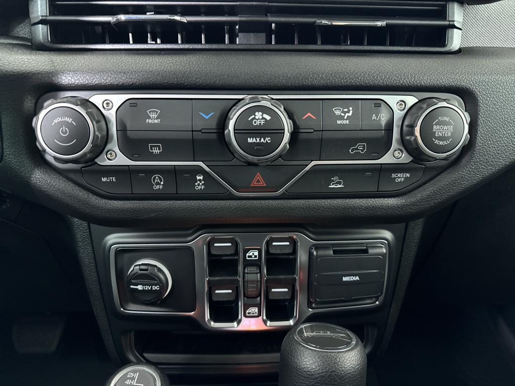 new 2025 Jeep Gladiator car, priced at $43,550