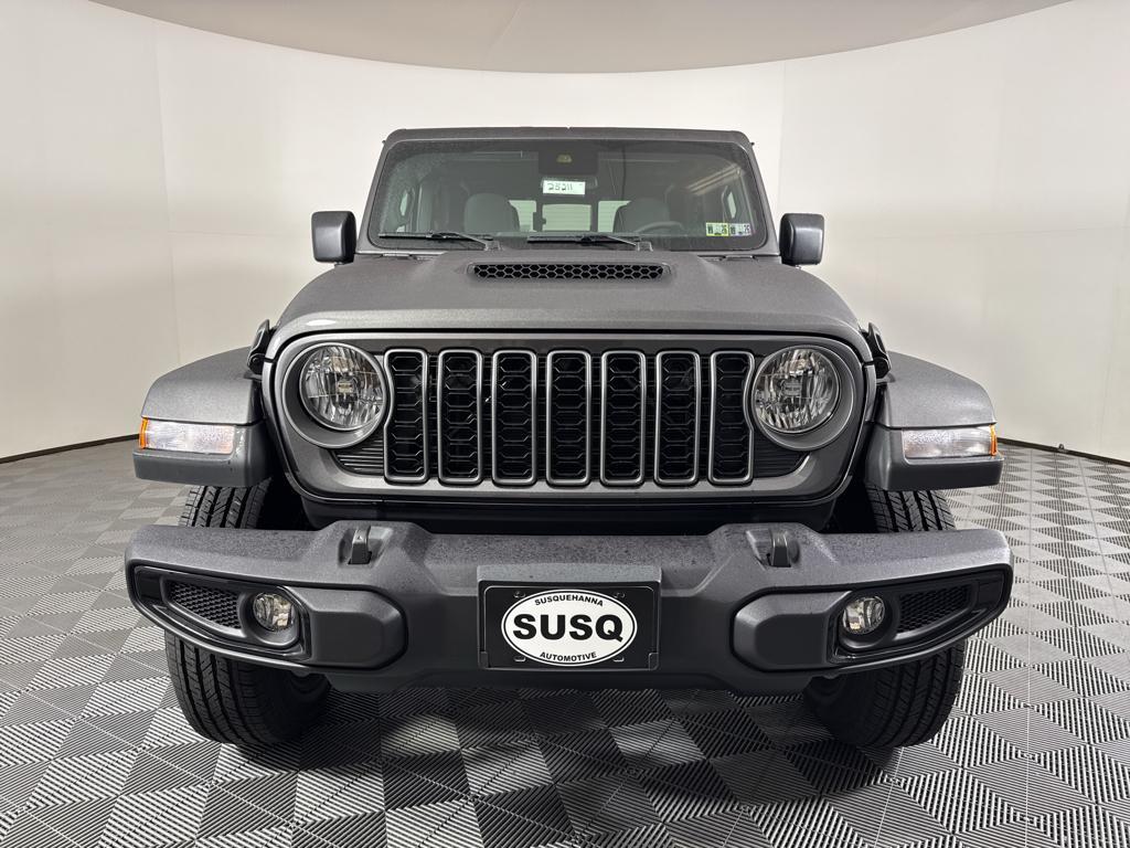 new 2025 Jeep Gladiator car, priced at $43,550