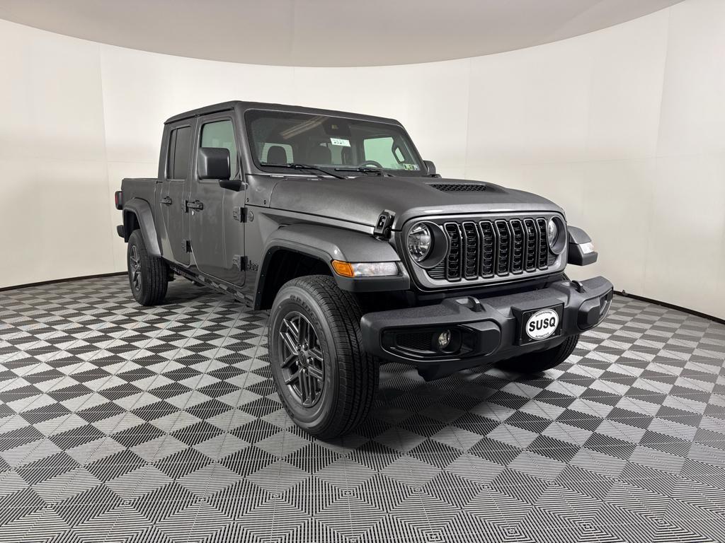 new 2025 Jeep Gladiator car, priced at $43,550