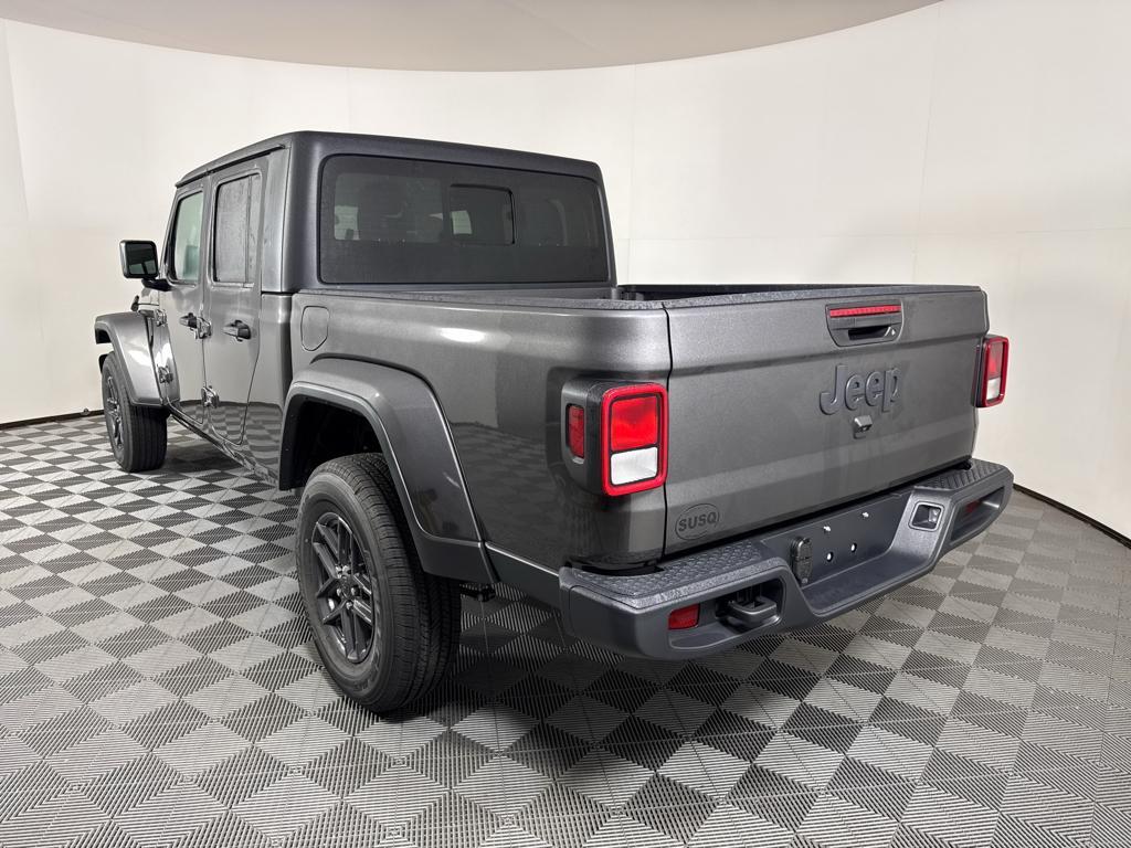 new 2025 Jeep Gladiator car, priced at $43,550