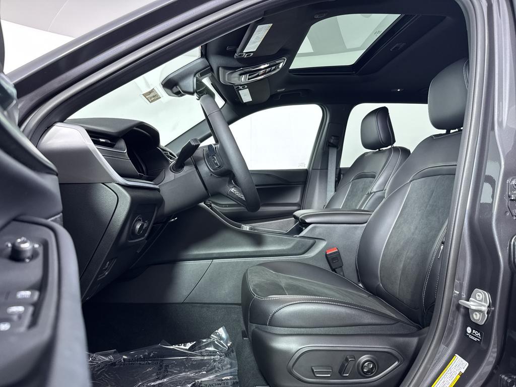 new 2025 Jeep Grand Cherokee L car, priced at $44,369