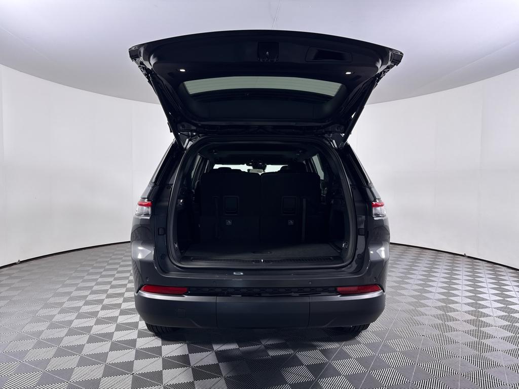 new 2025 Jeep Grand Cherokee L car, priced at $44,369
