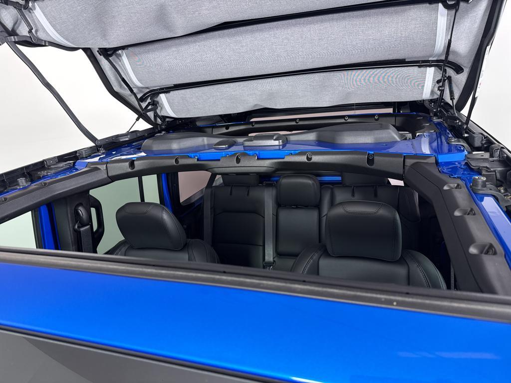 new 2025 Jeep Wrangler car, priced at $49,509