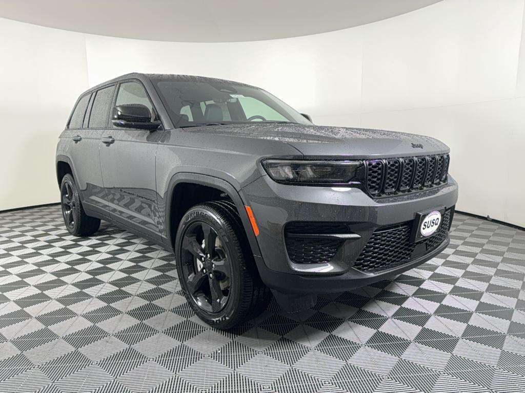 new 2025 Jeep Grand Cherokee car, priced at $45,675