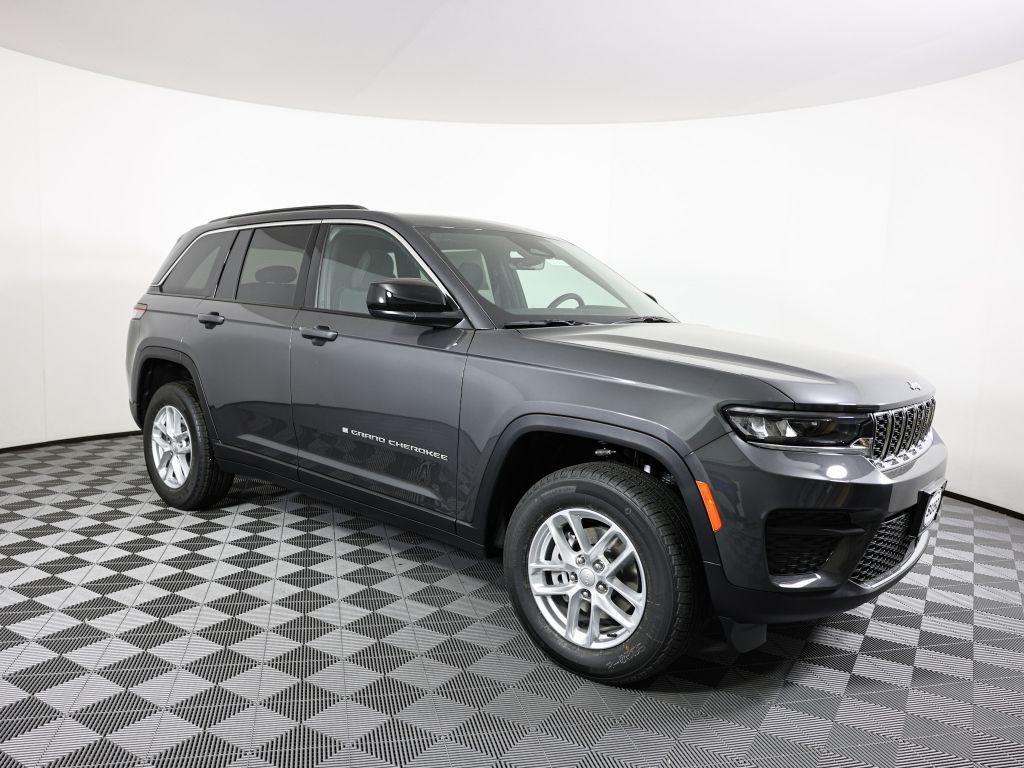 new 2025 Jeep Grand Cherokee car, priced at $38,175