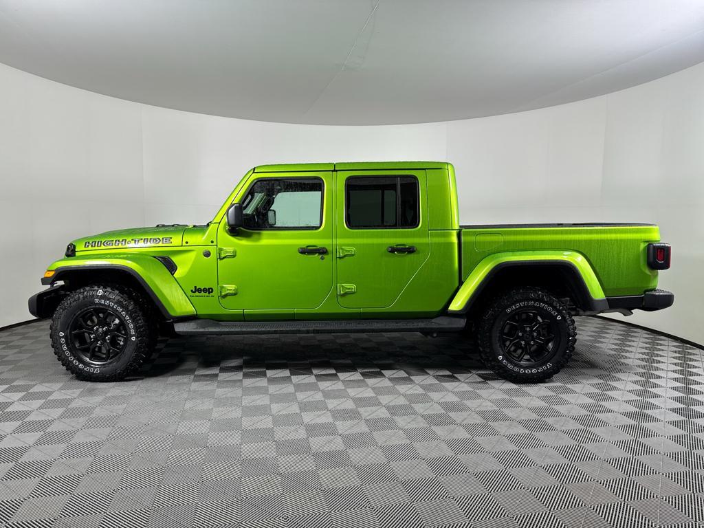 new 2025 Jeep Gladiator car, priced at $44,855