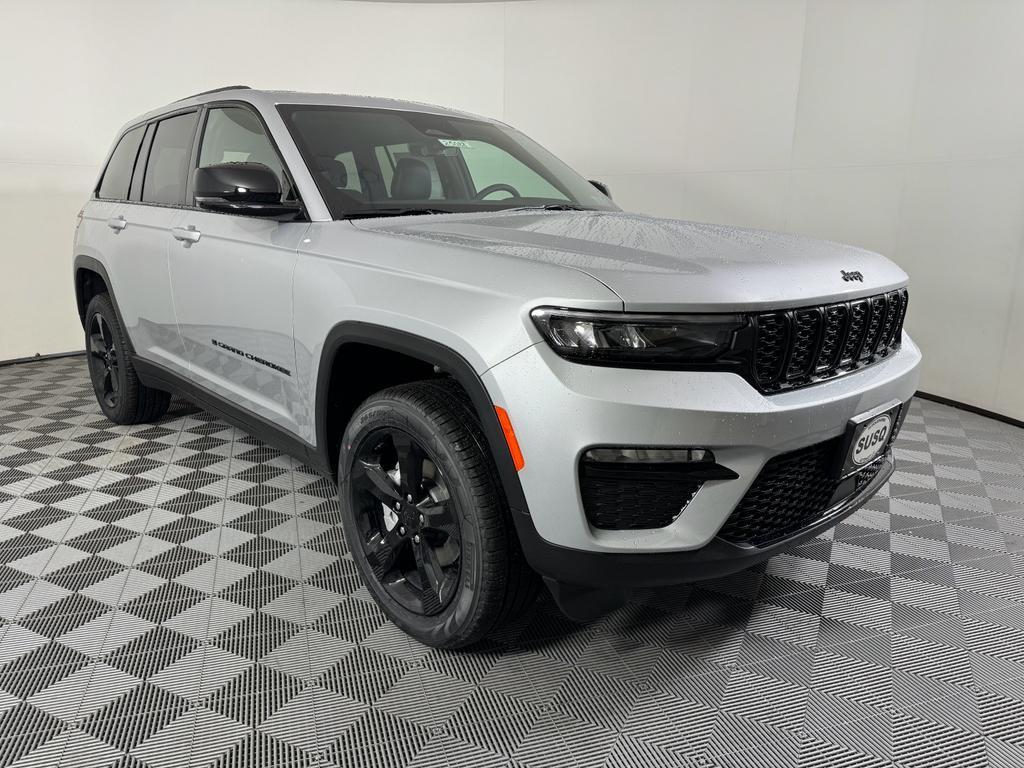 new 2025 Jeep Grand Cherokee car, priced at $50,035