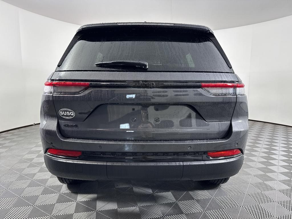 new 2025 Jeep Grand Cherokee car, priced at $41,730