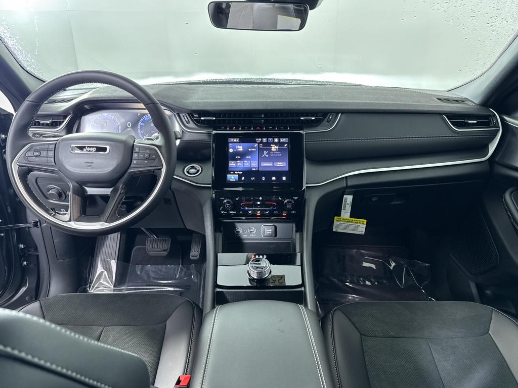 new 2025 Jeep Grand Cherokee car, priced at $41,730