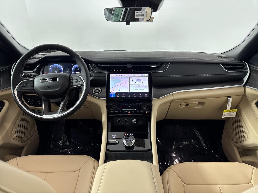 new 2025 Jeep Grand Cherokee car, priced at $44,415