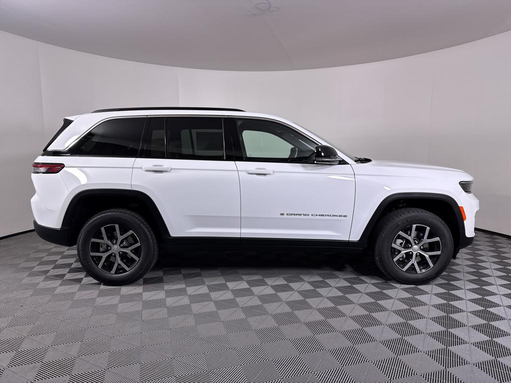 new 2025 Jeep Grand Cherokee car, priced at $44,415