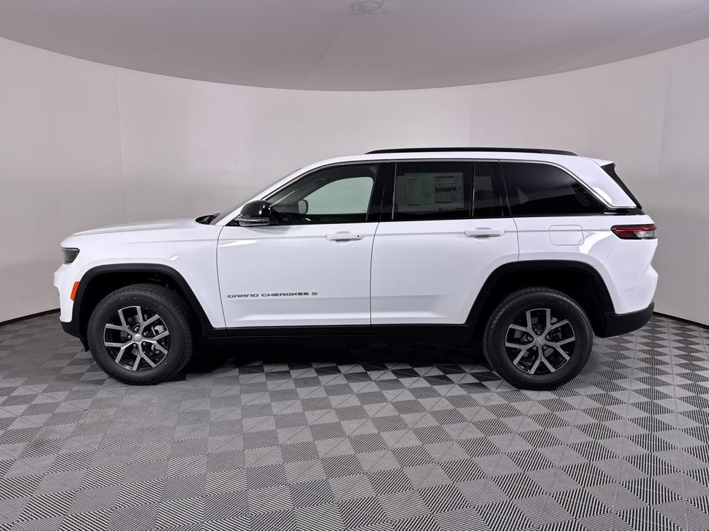 new 2025 Jeep Grand Cherokee car, priced at $44,415