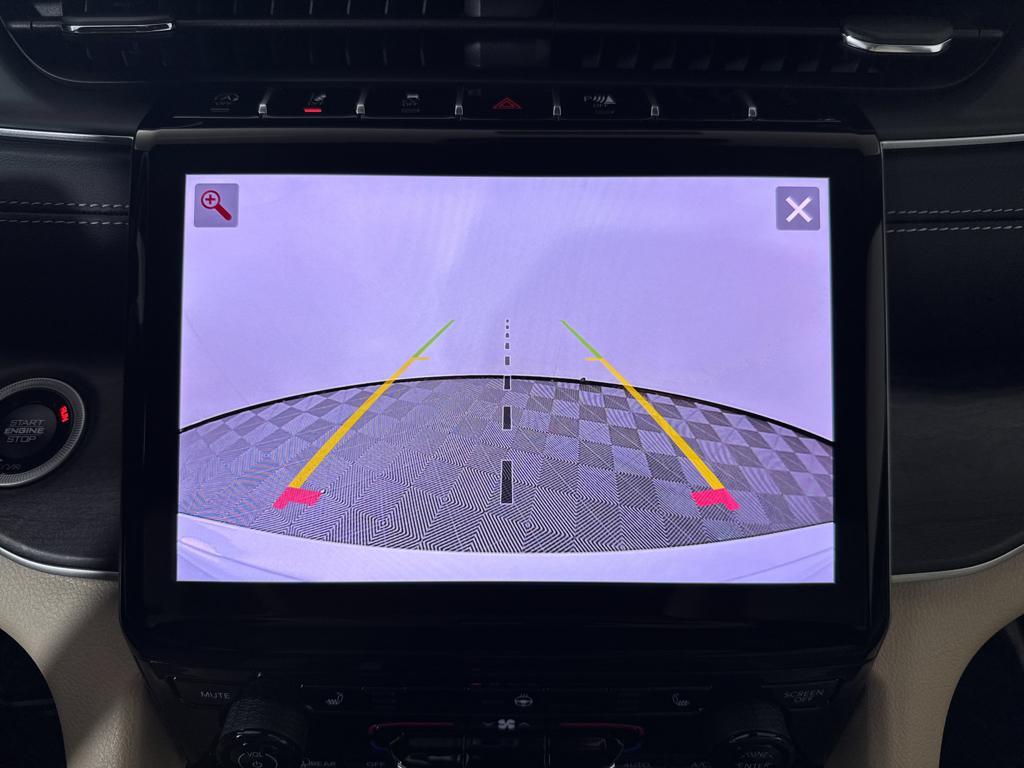 new 2025 Jeep Grand Cherokee car, priced at $44,415