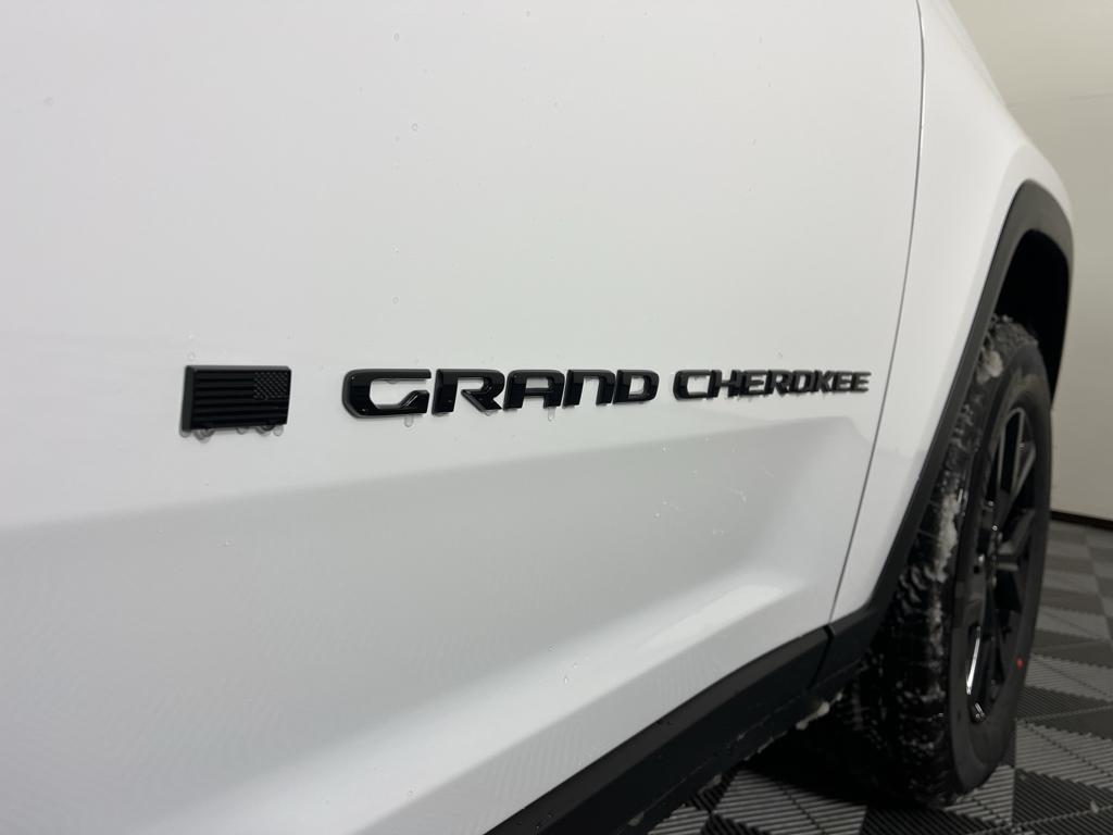 new 2025 Jeep Grand Cherokee car, priced at $42,435