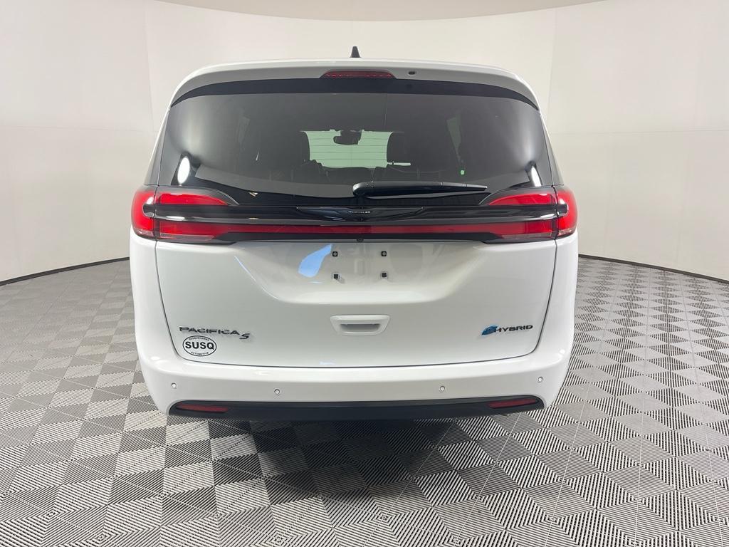 new 2025 Chrysler Pacifica Hybrid car, priced at $52,780