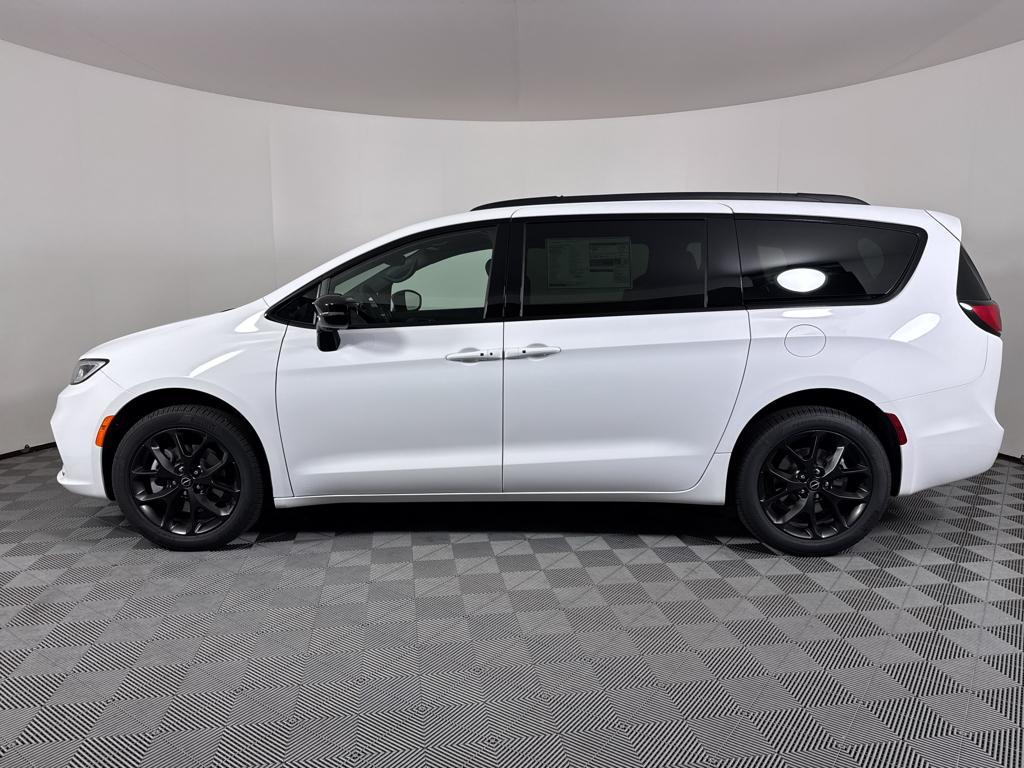 new 2026 Chrysler Pacifica car, priced at $49,375