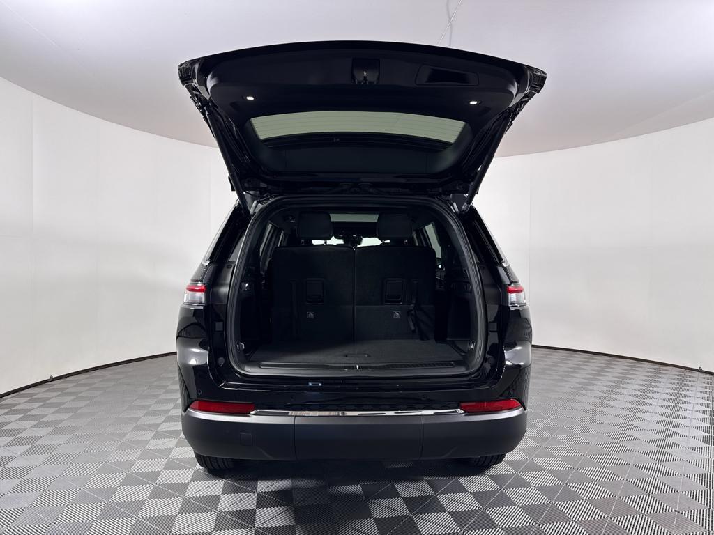 new 2025 Jeep Grand Cherokee L car, priced at $48,556