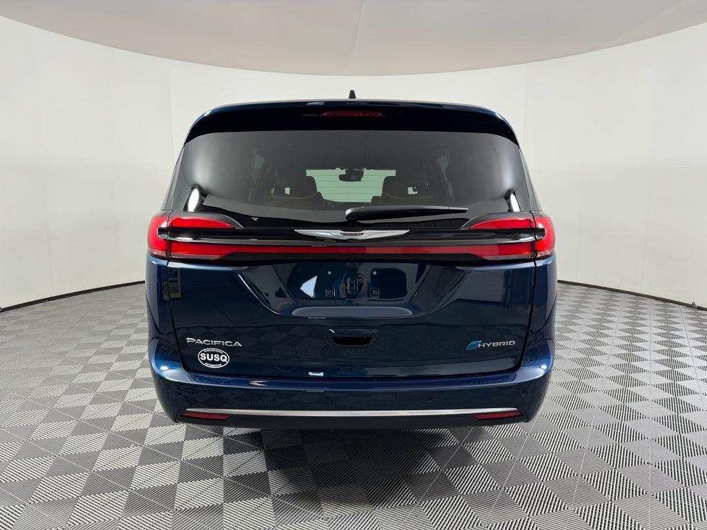 new 2025 Chrysler Pacifica Hybrid car, priced at $54,475