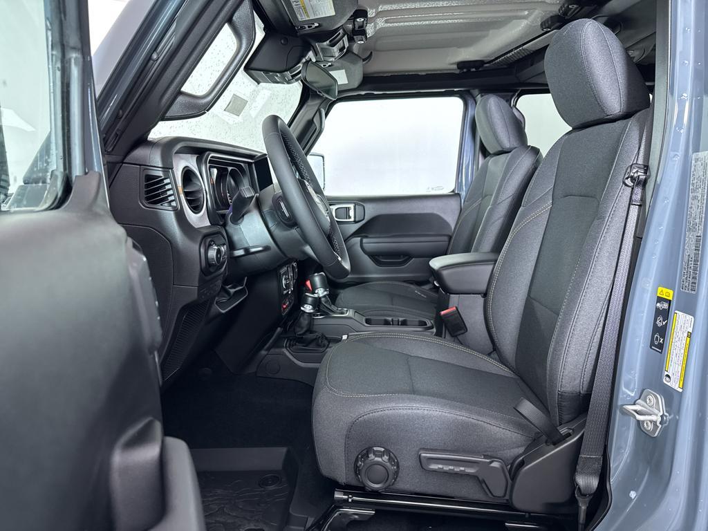 new 2025 Jeep Wrangler car, priced at $51,075