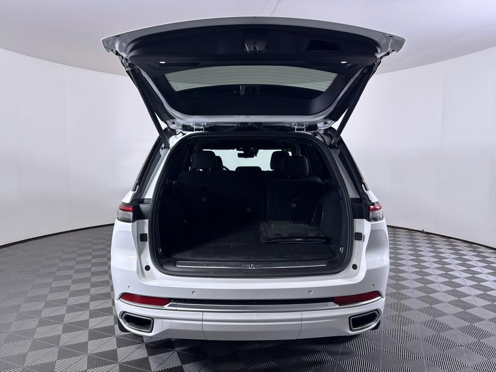 used 2022 Jeep Grand Cherokee car, priced at $46,661