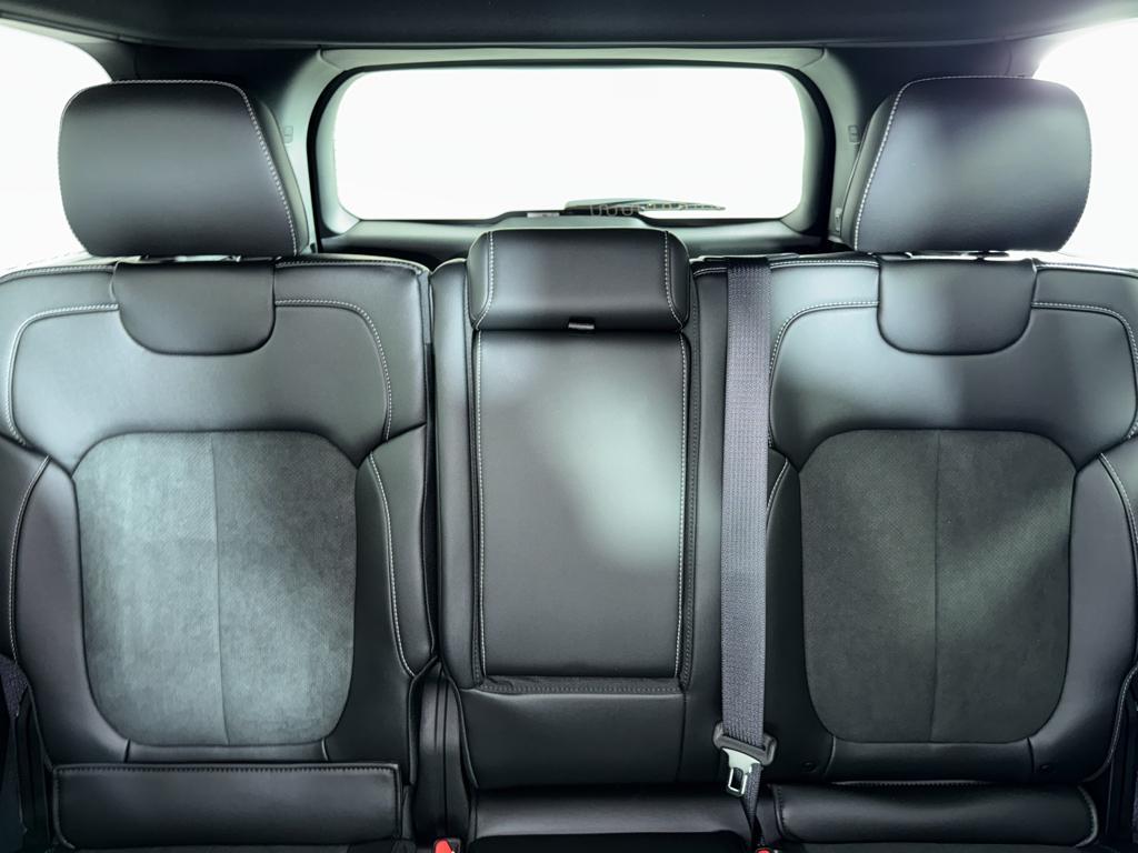 new 2025 Jeep Grand Cherokee car, priced at $43,913