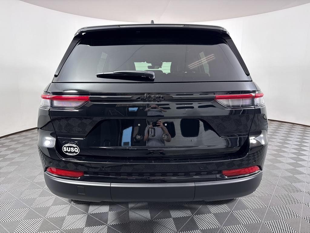 new 2025 Jeep Grand Cherokee car, priced at $43,913