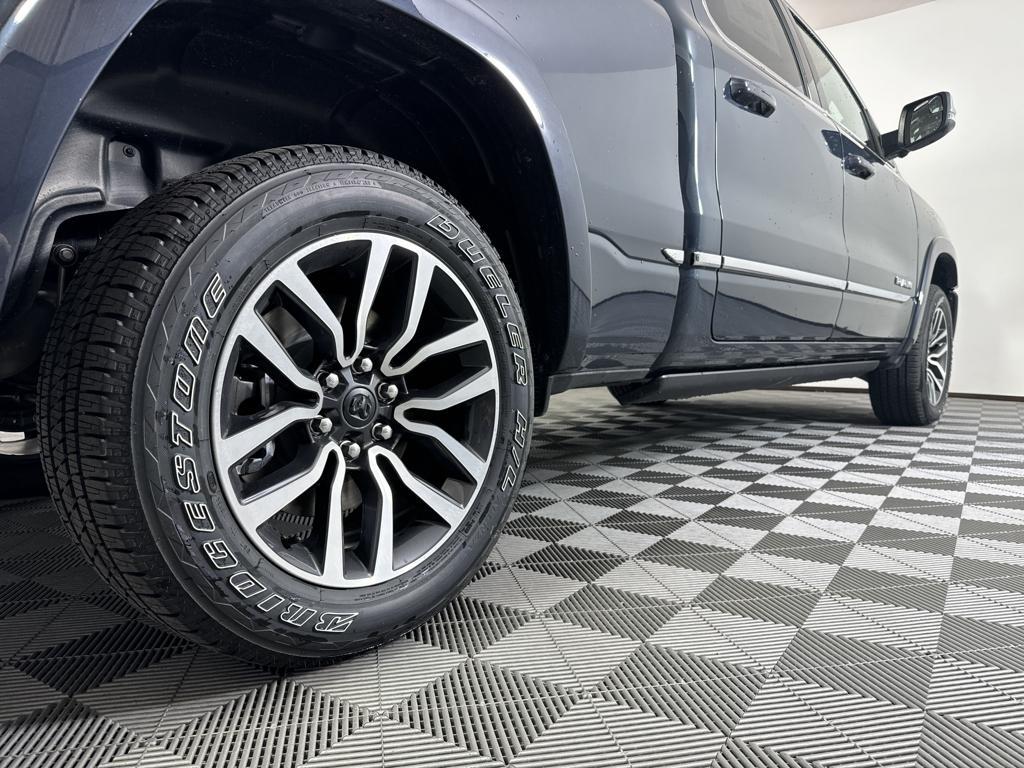 new 2025 Ram 1500 car, priced at $73,659