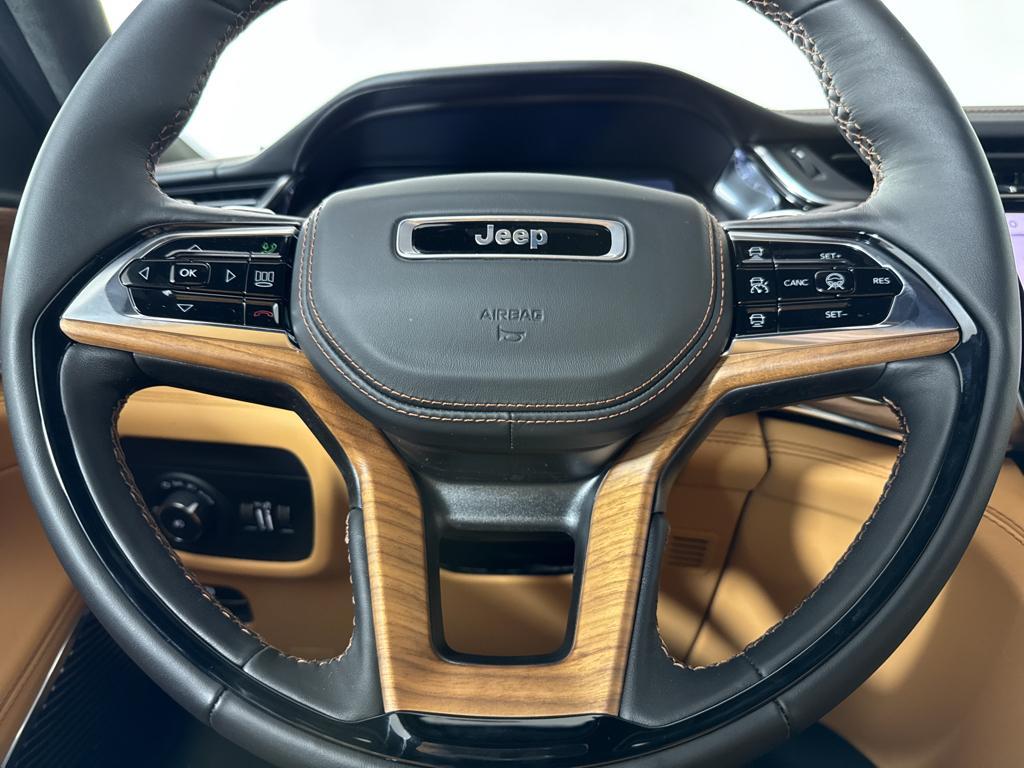 new 2025 Jeep Grand Cherokee car, priced at $62,655
