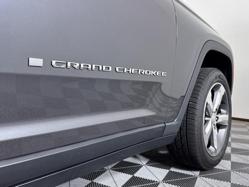 used 2021 Jeep Grand Cherokee L car, priced at $23,875