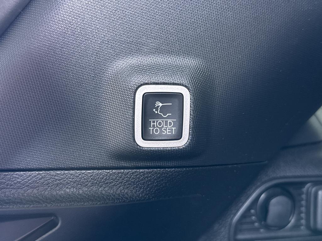 used 2024 Jeep Grand Cherokee car, priced at $39,388