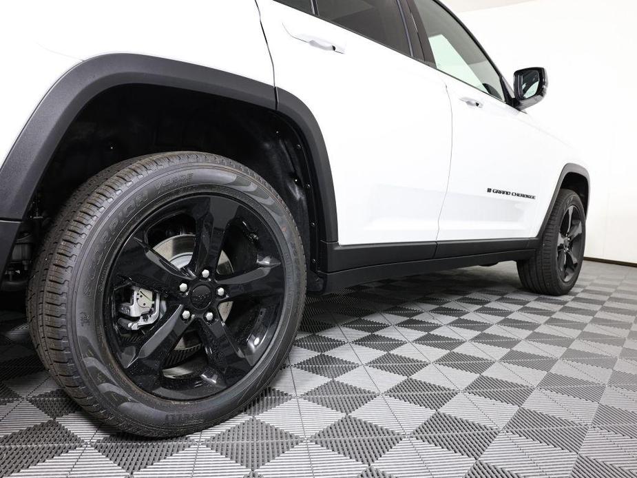 new 2024 Jeep Grand Cherokee car, priced at $44,940