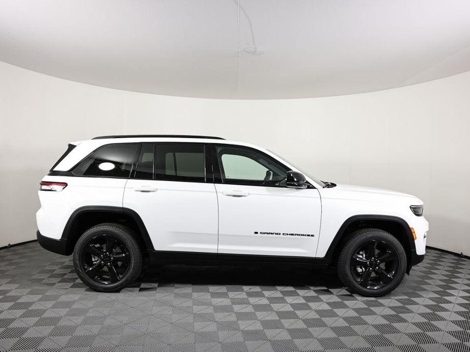 new 2024 Jeep Grand Cherokee car, priced at $44,940