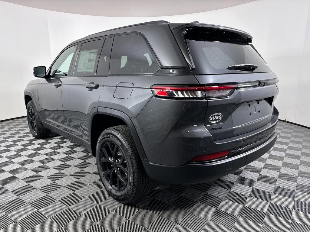 new 2025 Jeep Grand Cherokee car, priced at $43,507