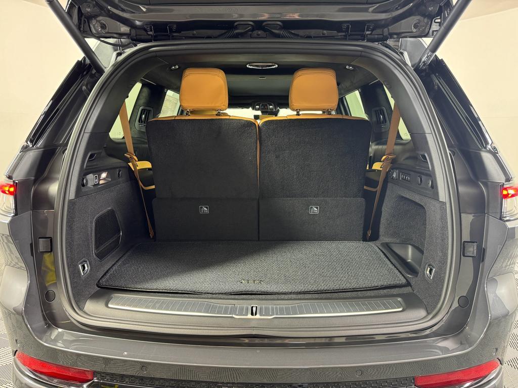 new 2025 Jeep Grand Cherokee L car, priced at $71,315