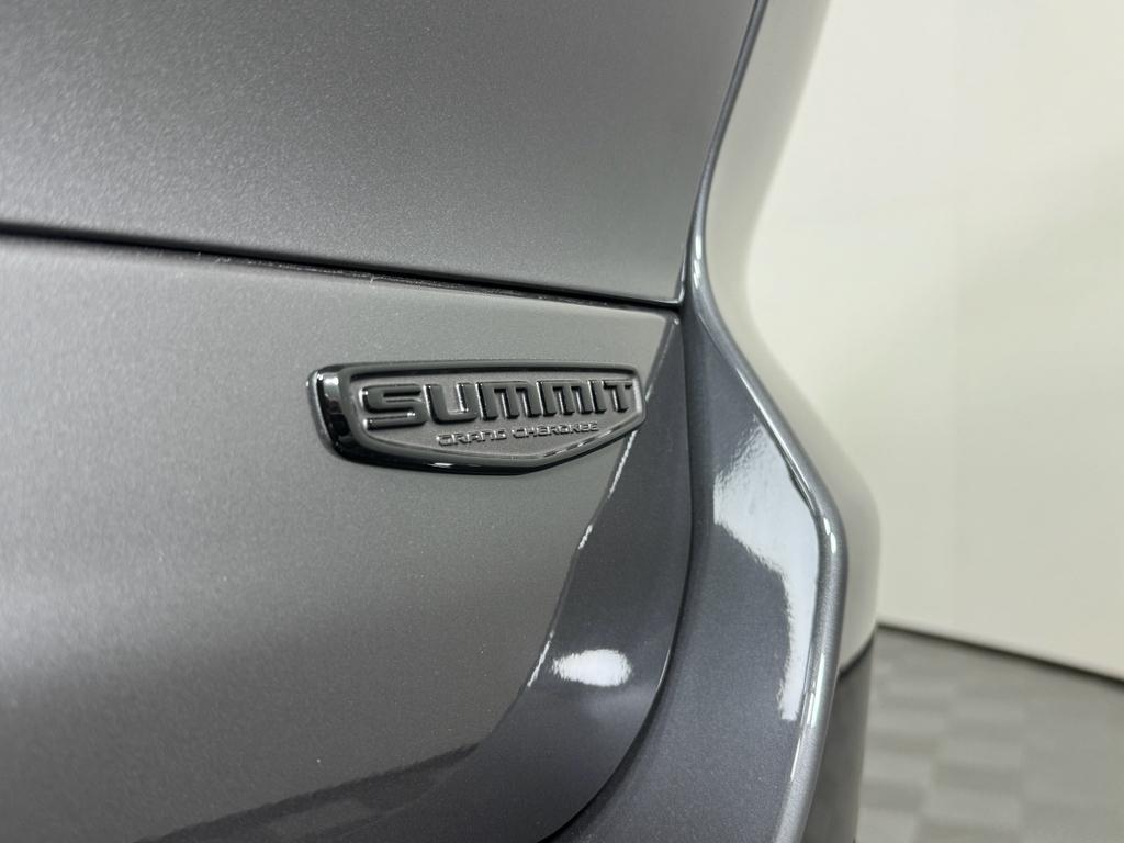 new 2025 Jeep Grand Cherokee L car, priced at $71,315