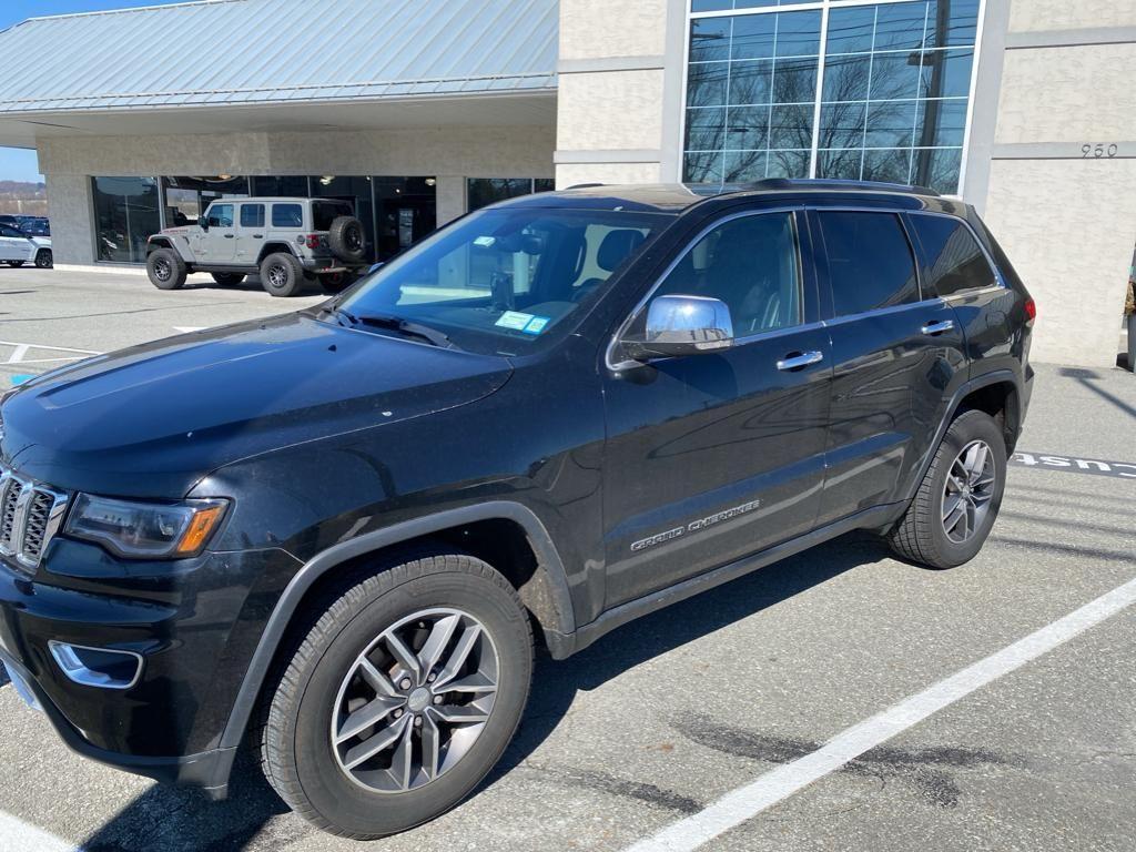 used 2017 Jeep Grand Cherokee car, priced at $20,741