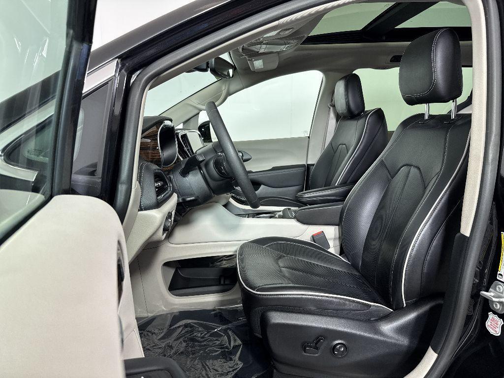 used 2023 Chrysler Pacifica car, priced at $38,905