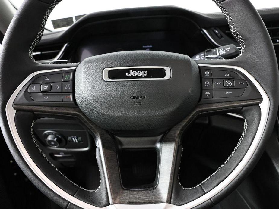 new 2024 Jeep Grand Cherokee car, priced at $49,915