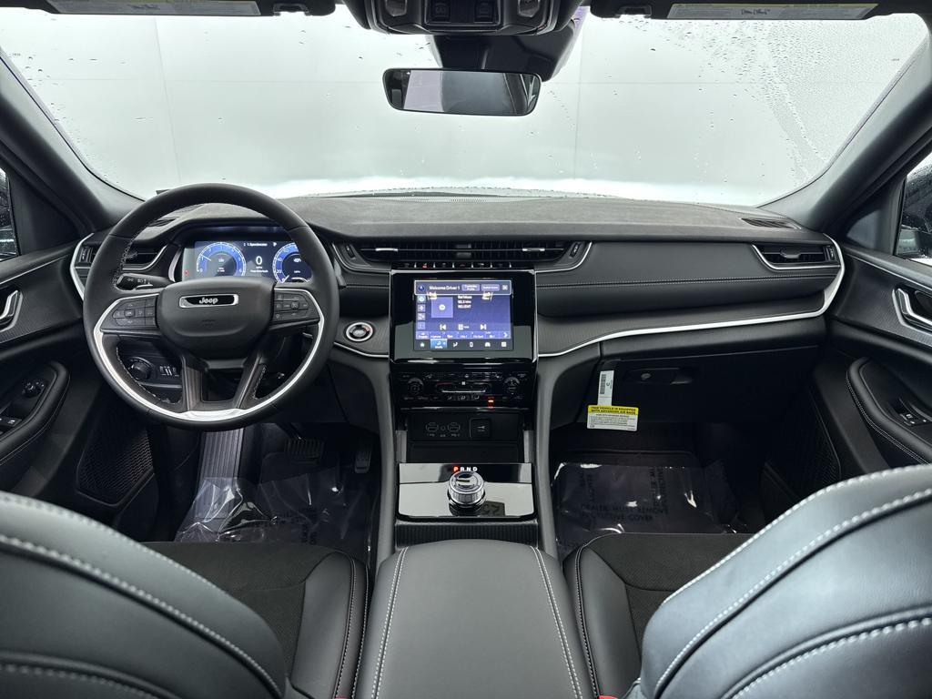 new 2025 Jeep Grand Cherokee car, priced at $41,730