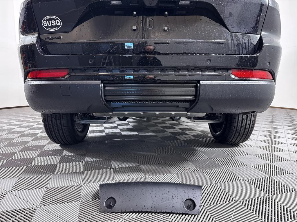 new 2025 Jeep Grand Cherokee car, priced at $41,730